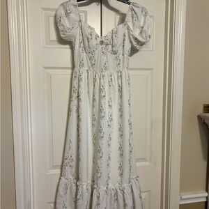 Elegant White Floral Women's Dress